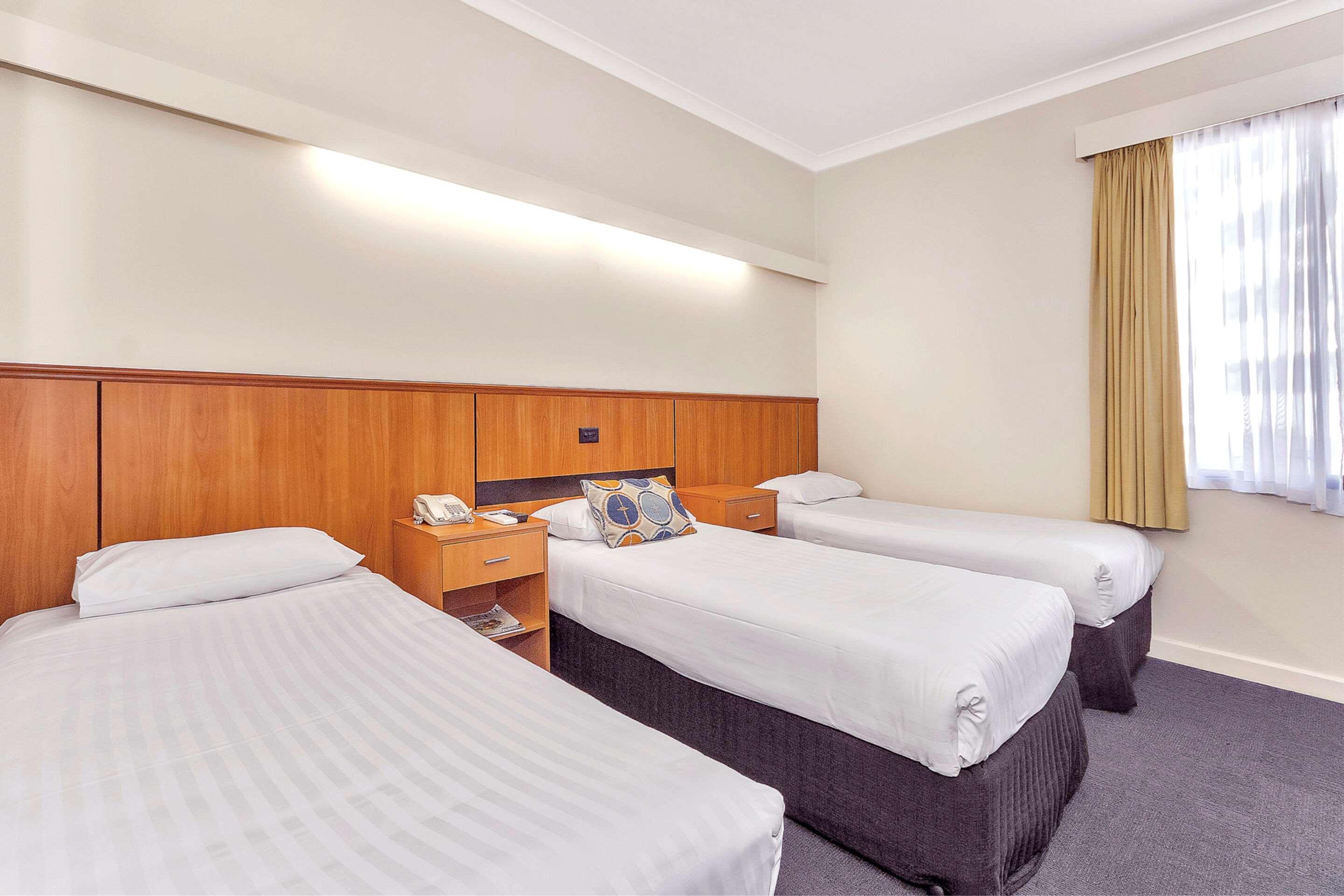 Metro Hotel Perth City Екстериор снимка