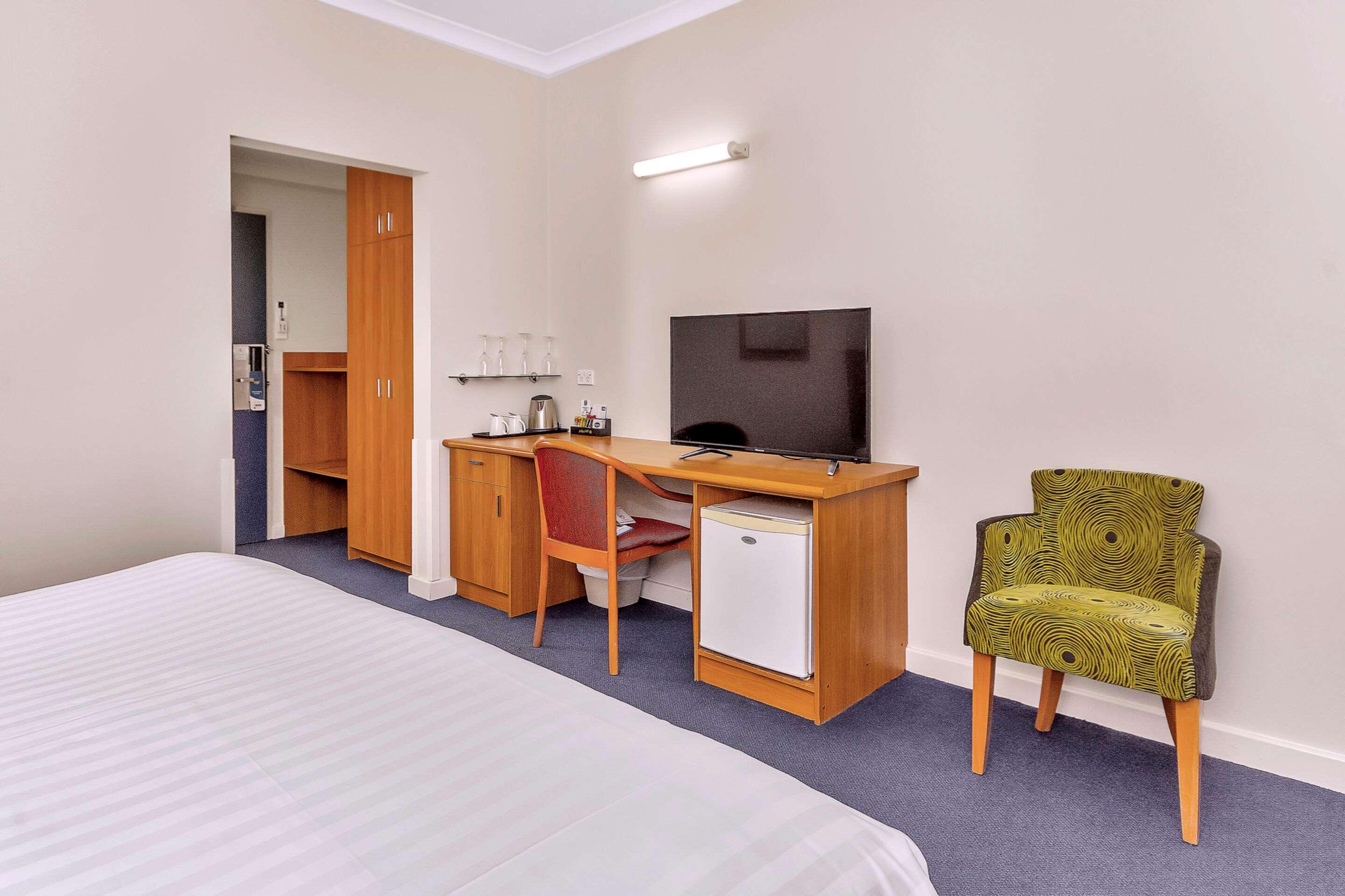 Metro Hotel Perth City Екстериор снимка