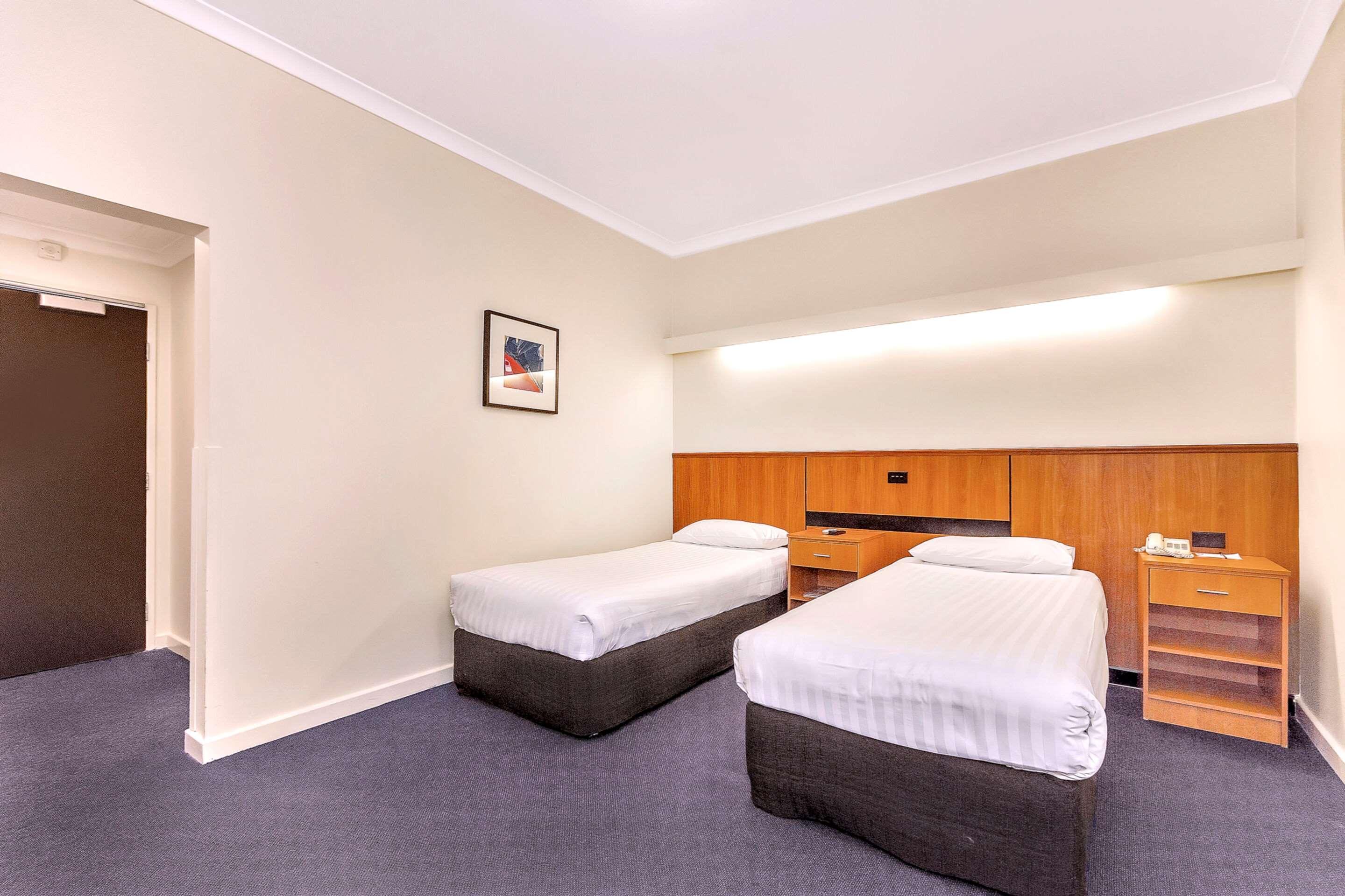 Metro Hotel Perth City Екстериор снимка