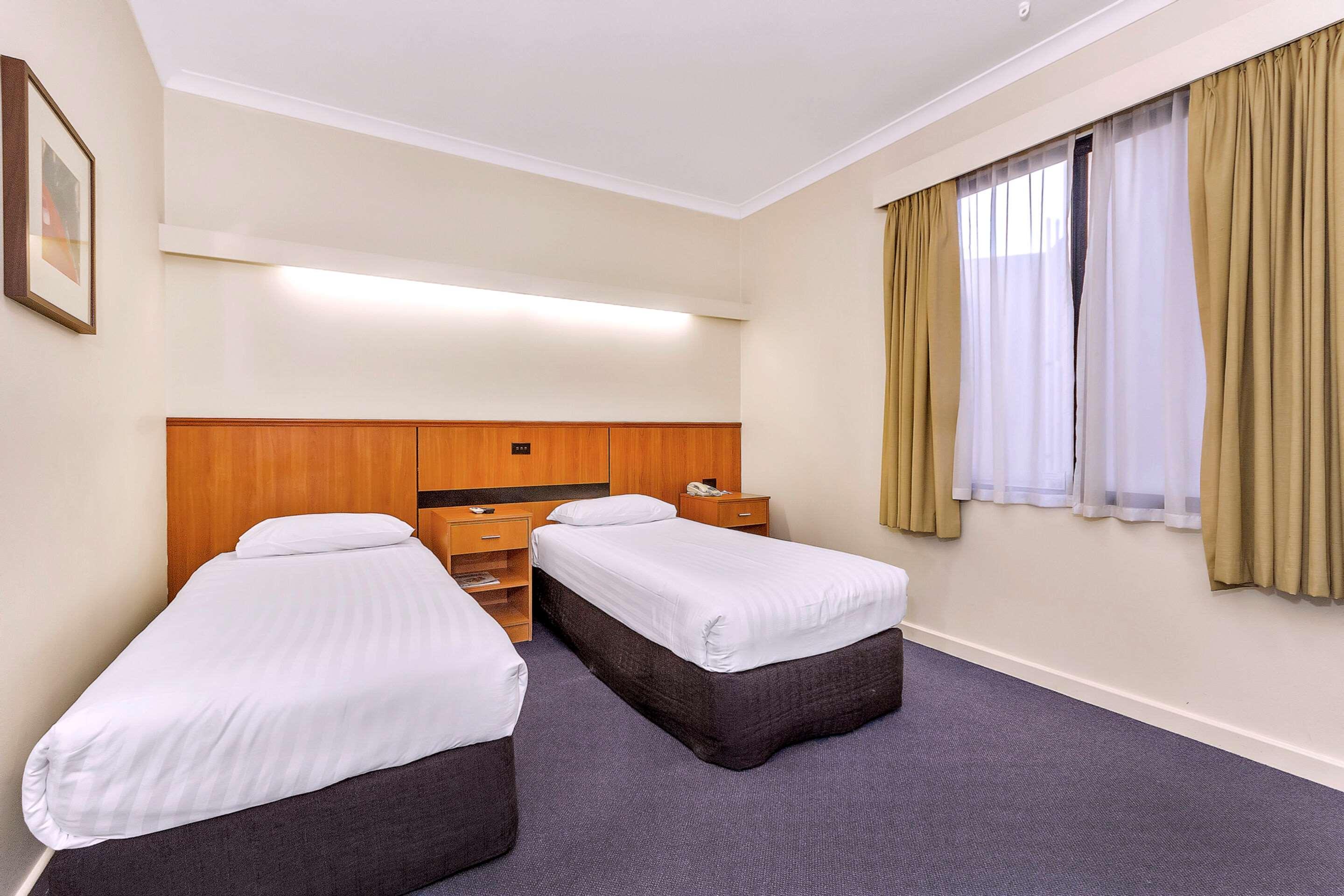 Metro Hotel Perth City Екстериор снимка